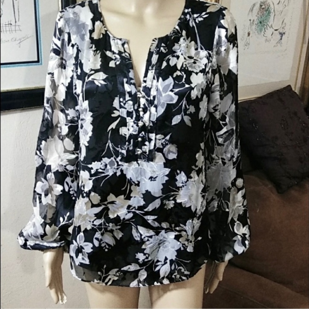 🆕 WHBM Silk Blend Blouse